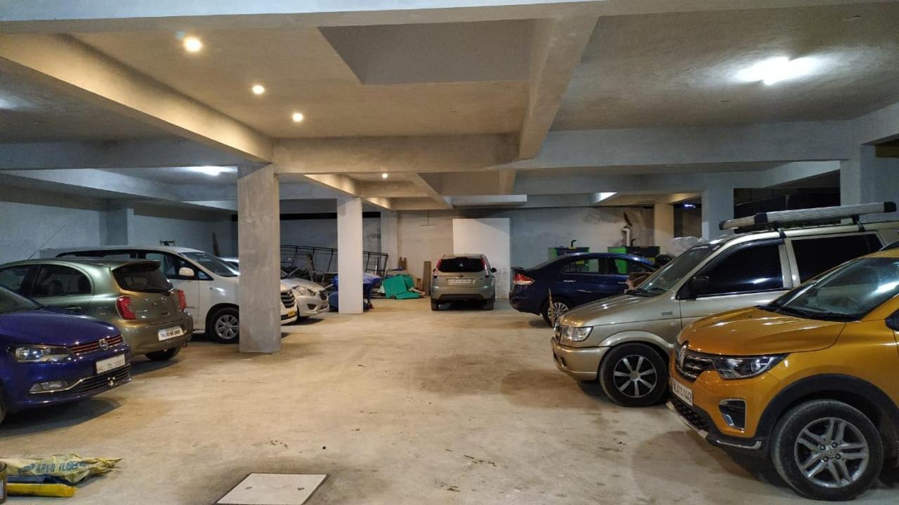 Hotel Sabari Residency Vālpārai Zewnętrze zdjęcie