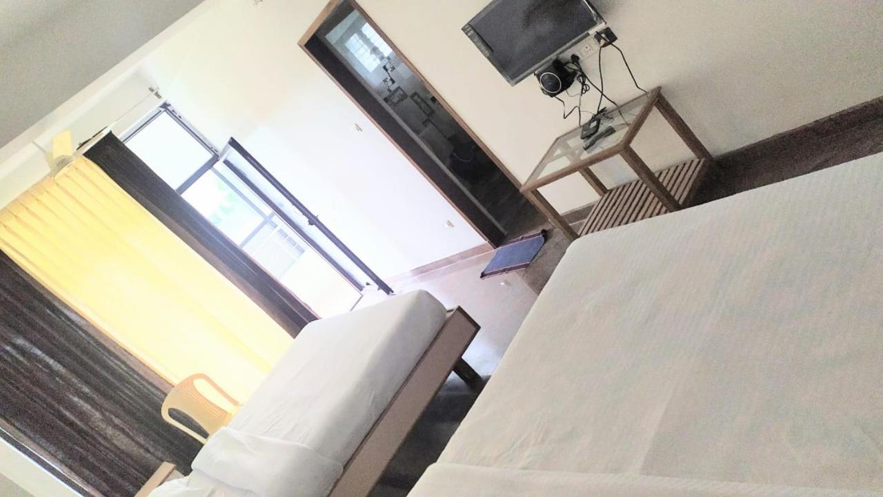 Hotel Sabari Residency Vālpārai Zewnętrze zdjęcie