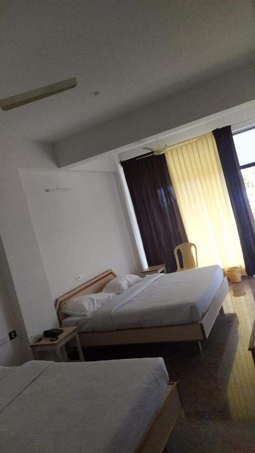 Hotel Sabari Residency Vālpārai Zewnętrze zdjęcie