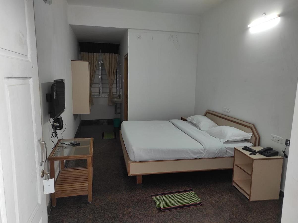Hotel Sabari Residency Vālpārai Zewnętrze zdjęcie